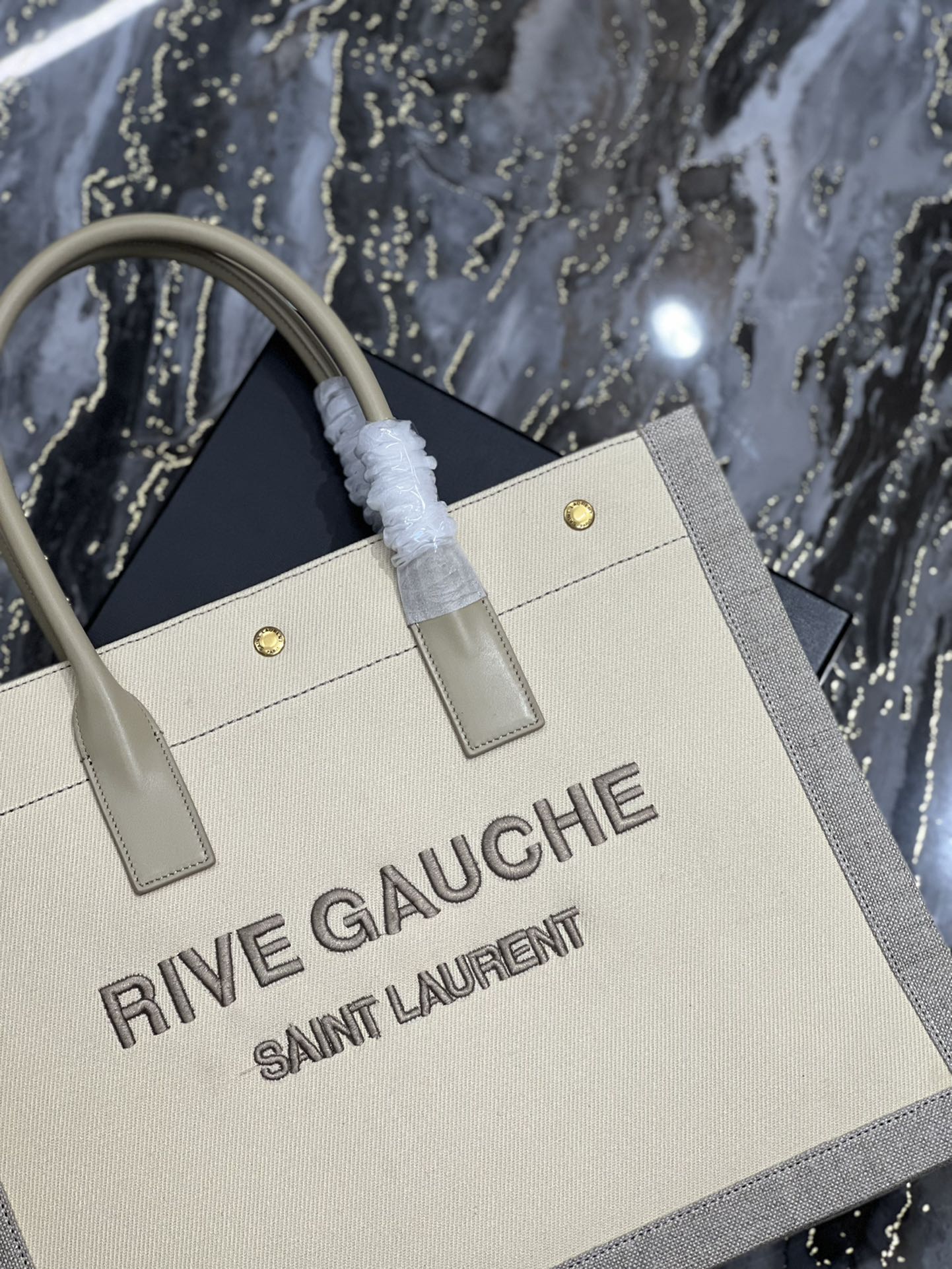 Rive Gauche Tote Bag，左岸购物袋