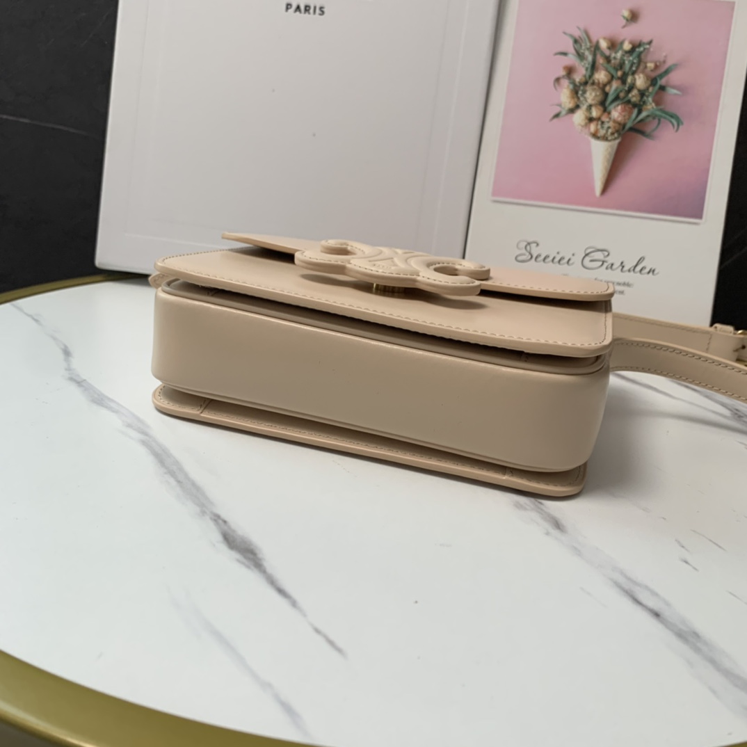 CELINE 新品上线2022新款～浮雕凯旋门小号