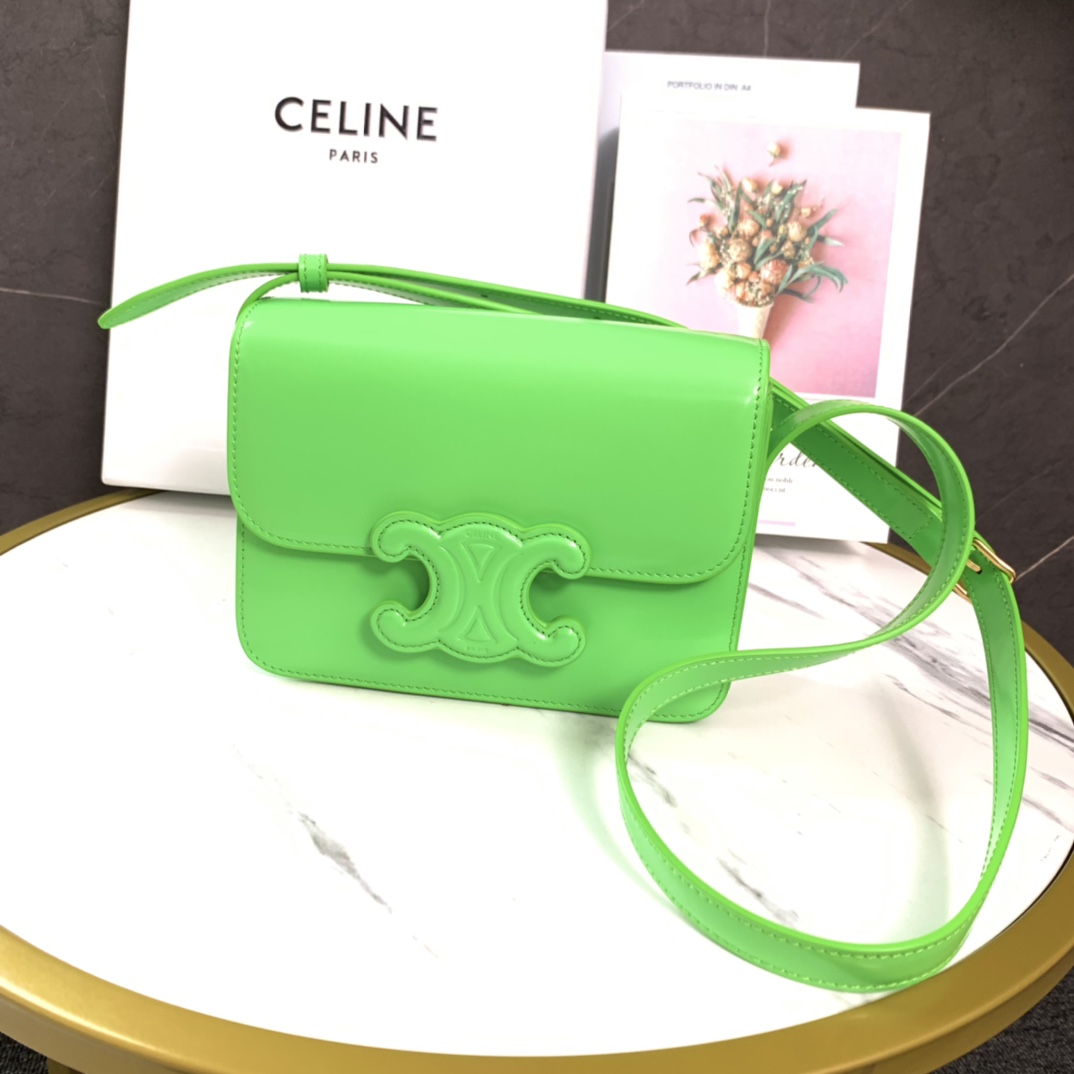 CELINE 新品上线2022新款～浮雕凯旋门小号