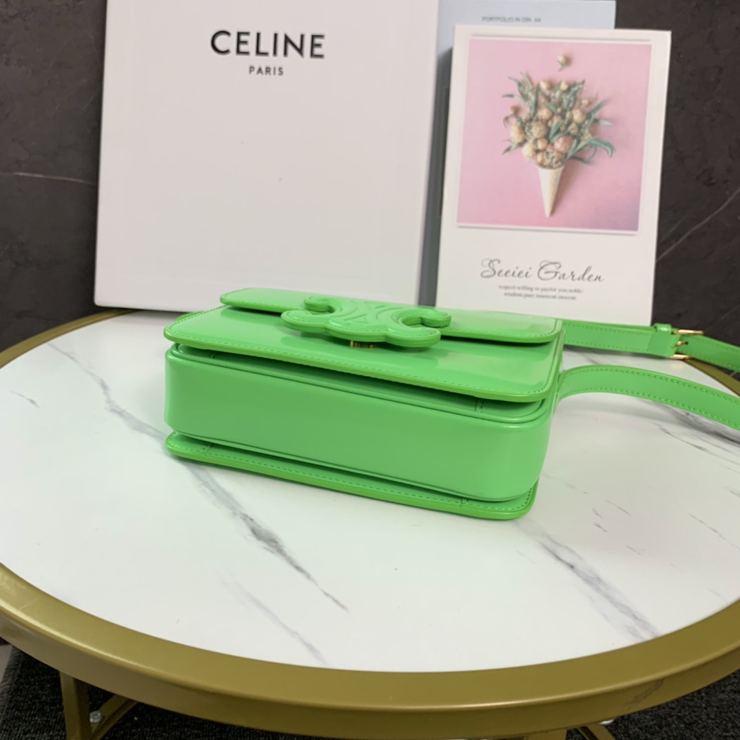 CELINE 新品上线2022新款～浮雕凯旋门小号