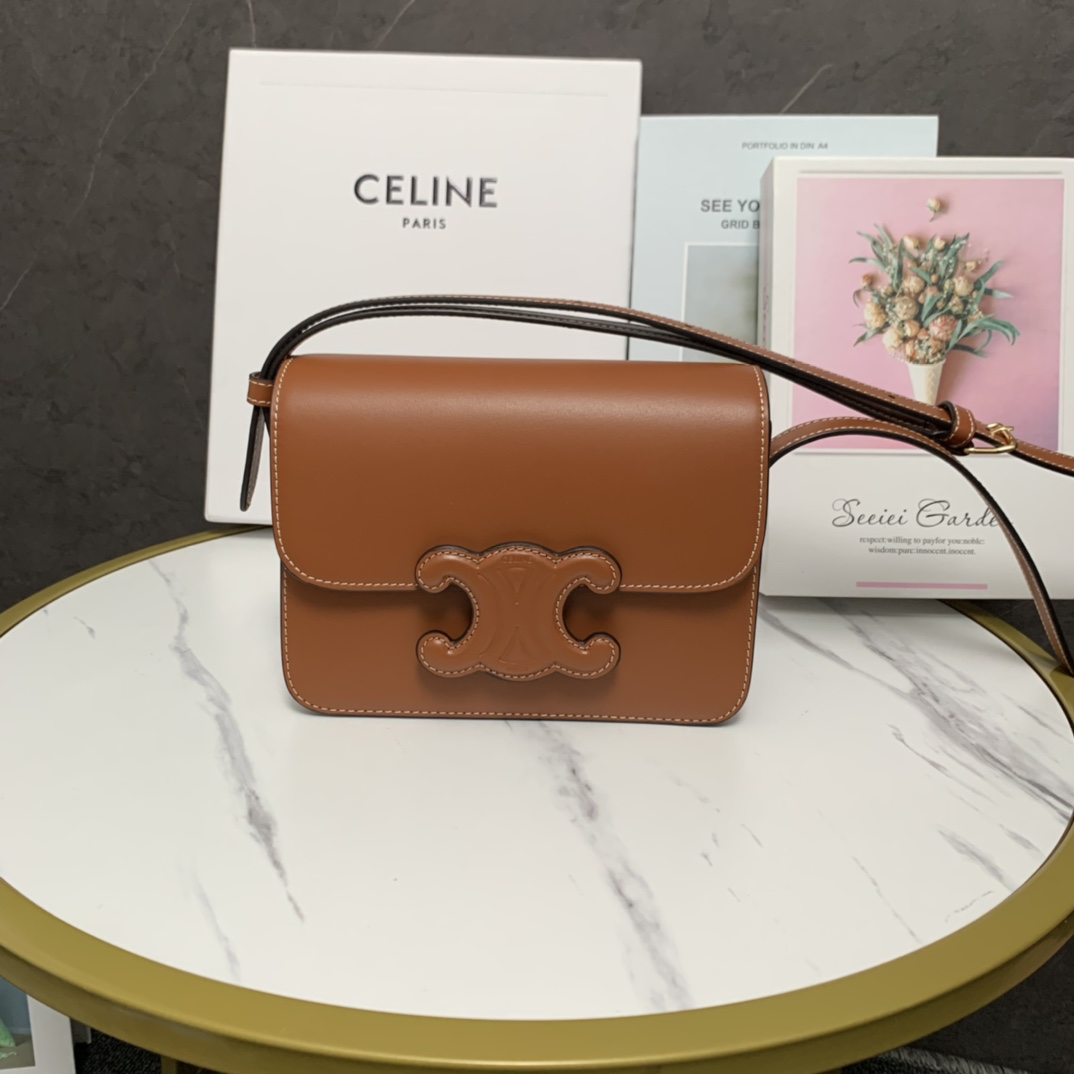 CELINE 新品上线2022新款～浮雕凯旋门小号