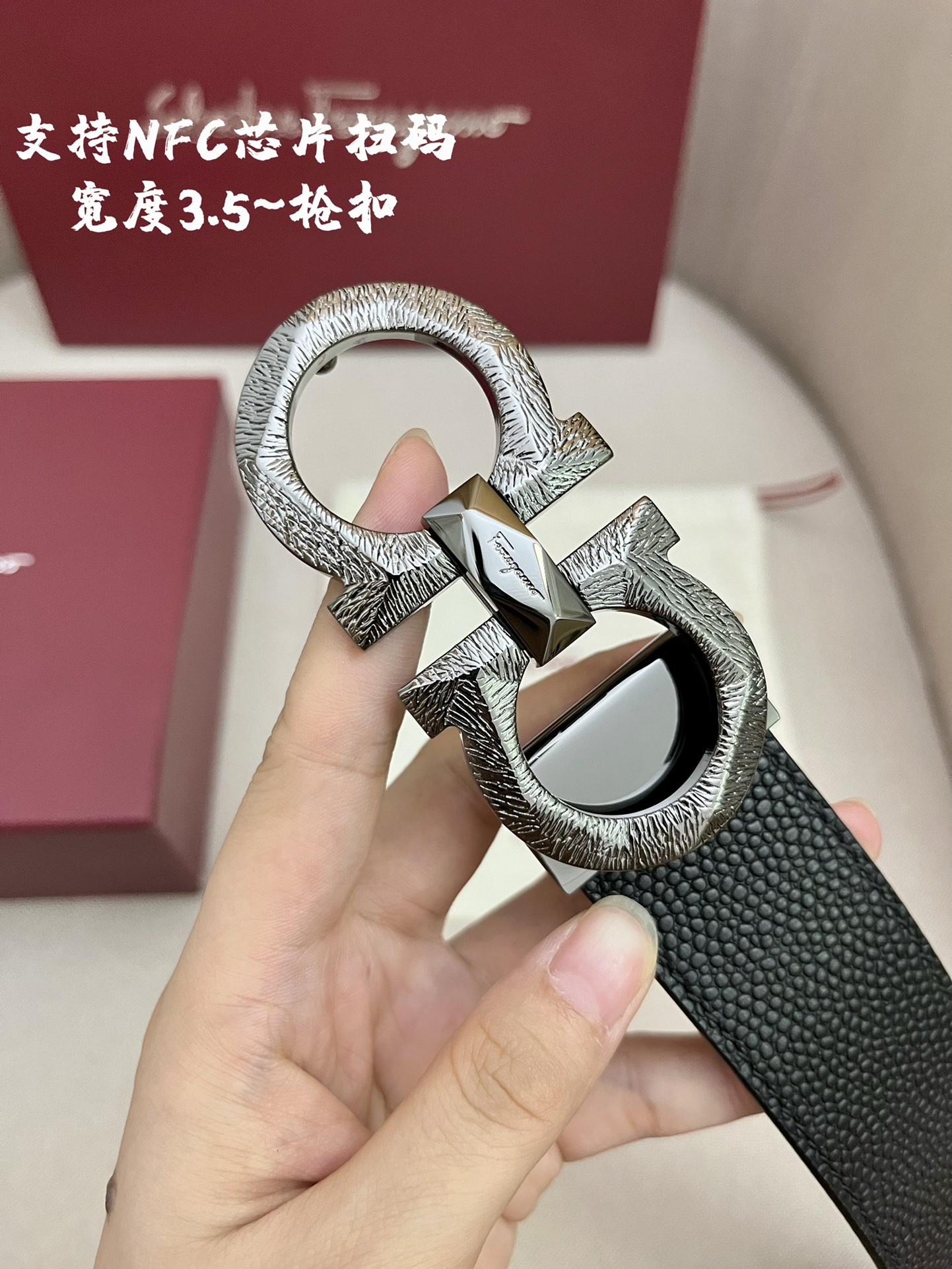 Ferragamo菲拉格慕男士专柜对版头层牛皮双面外用腰带