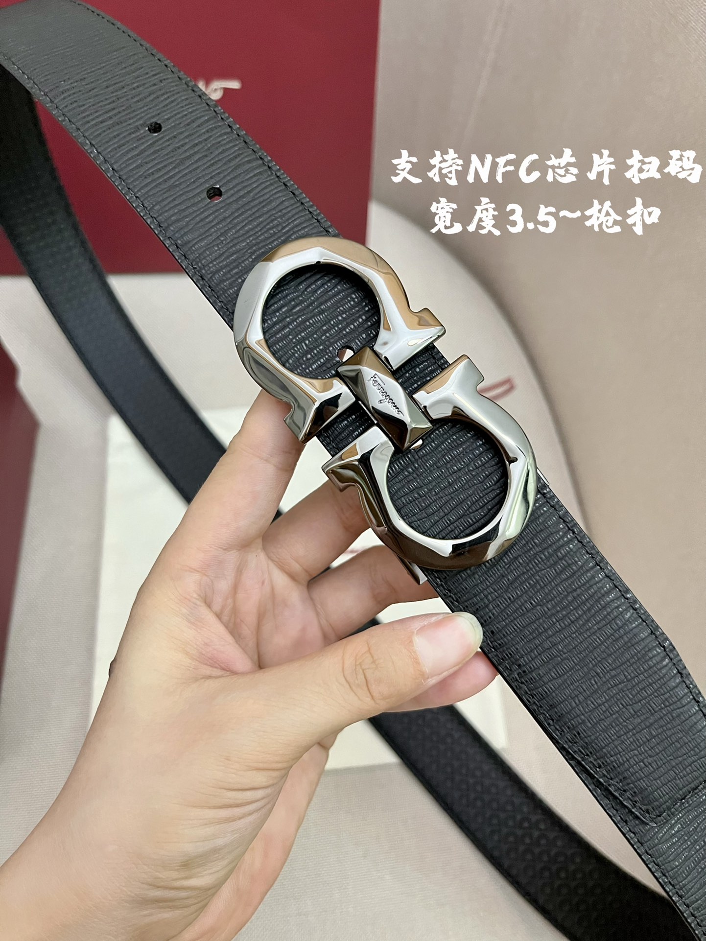 Ferragamo菲拉格慕男士专柜对版头层牛皮双面外用腰带