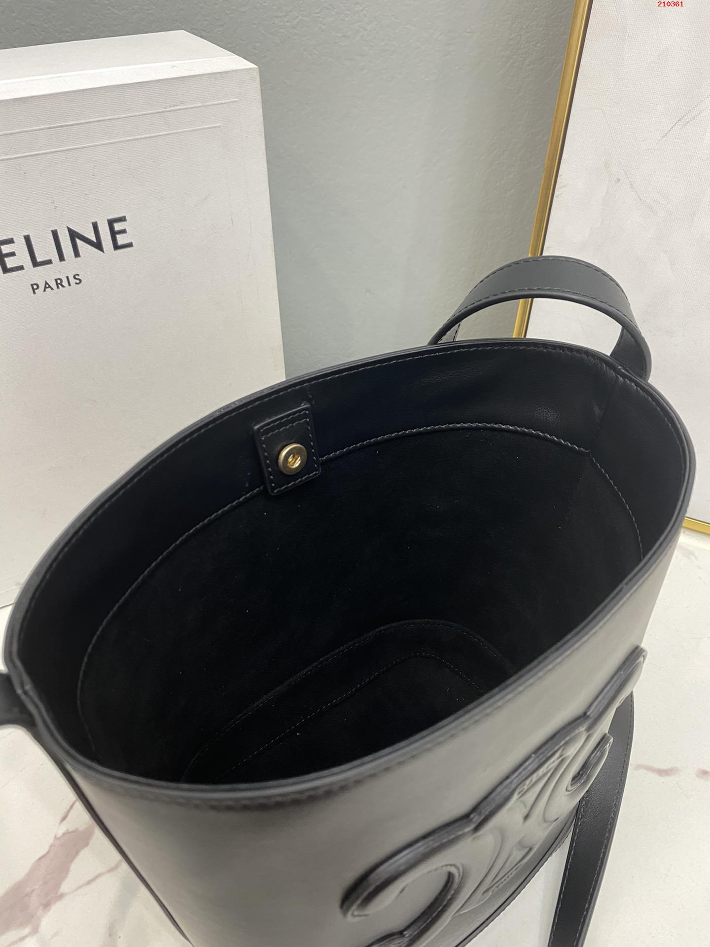 【CL家】新品 CUIR TRIOMPHE 牛皮水桶包