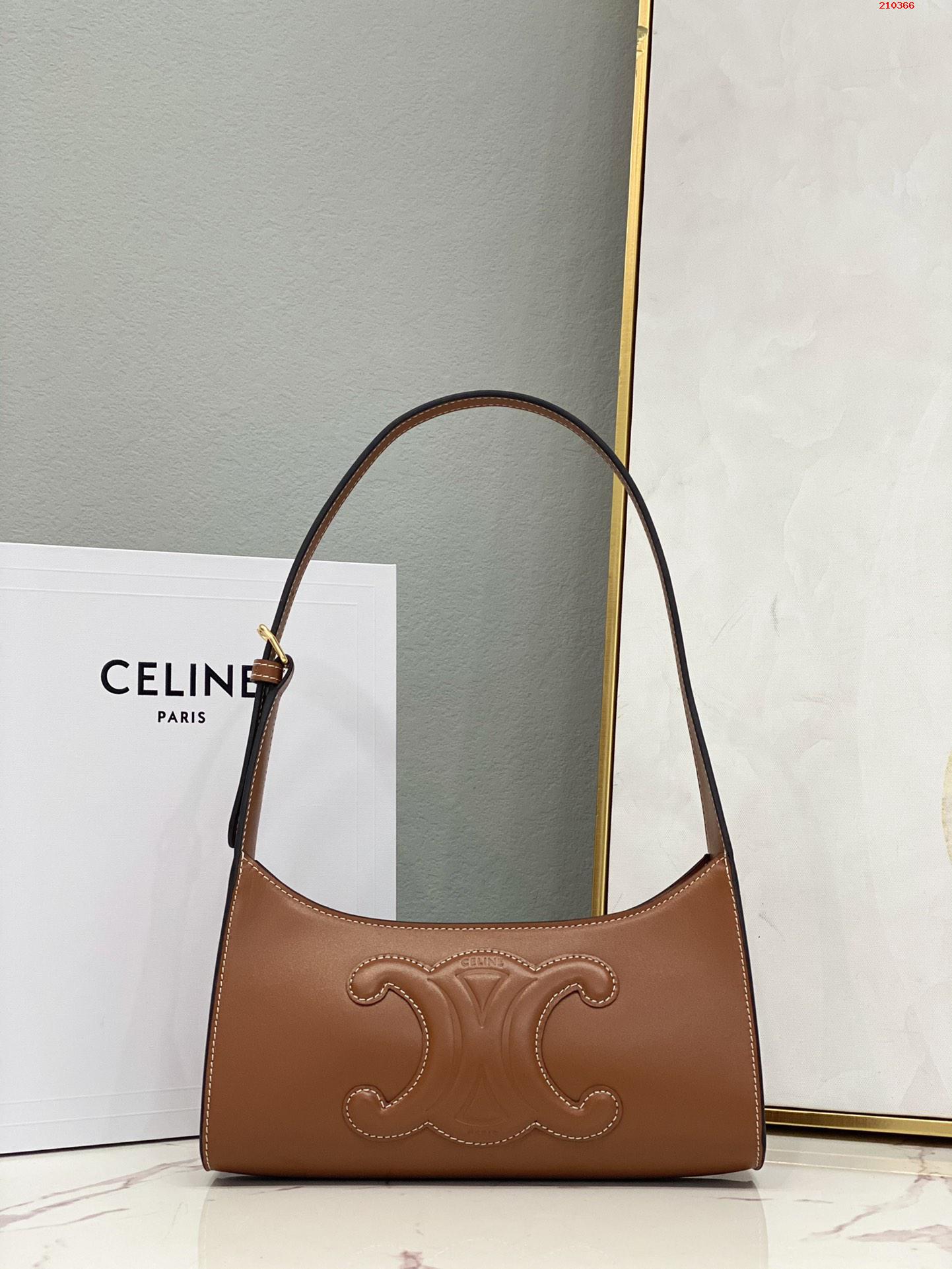 【CL家】新品CUIR TRIOMPHE光滑牛皮肩背，全网最新腋下包型号：CL198153