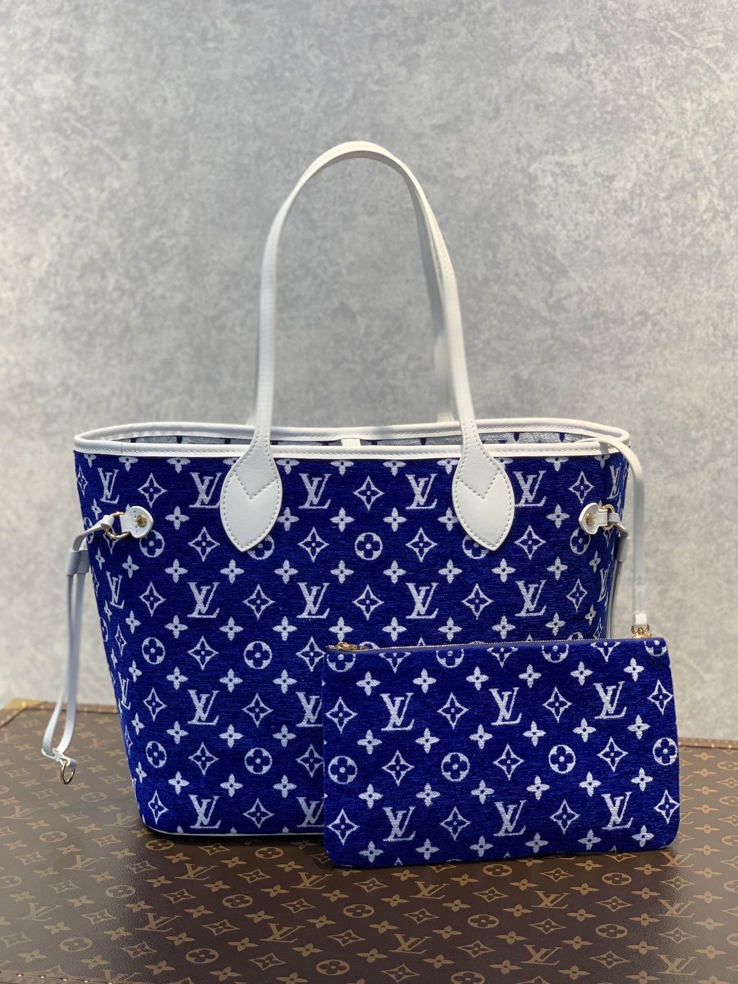 M46220蓝色 运动版Neverfull MM包