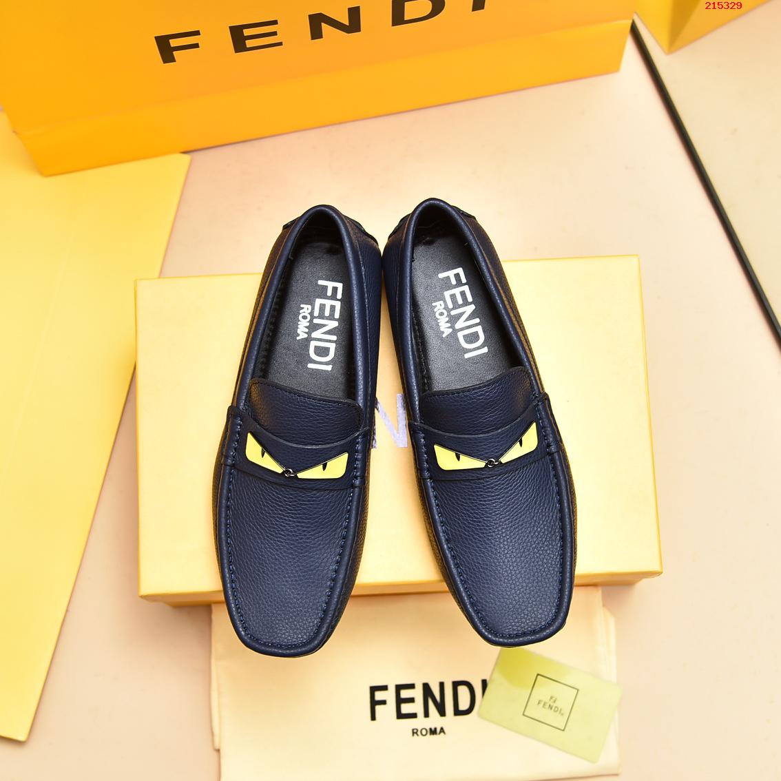  【FENDI  芬迪 】2⃣️0⃣️2⃣️2⃣️年新米兰男时装懒人走秀款✅时尚休闲豆豆鞋