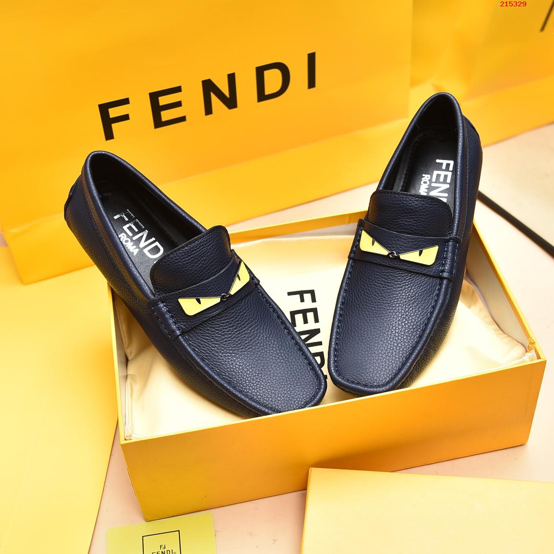  【FENDI  芬迪 】2⃣️0⃣️2⃣️2⃣️年新米兰男时装懒人走秀款✅时尚休闲豆豆鞋