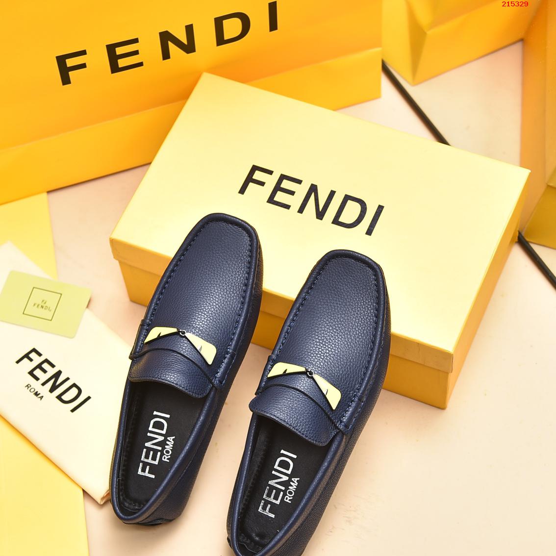  【FENDI  芬迪 】2⃣️0⃣️2⃣️2⃣️年新米兰男时装懒人走秀款✅时尚休闲豆豆鞋