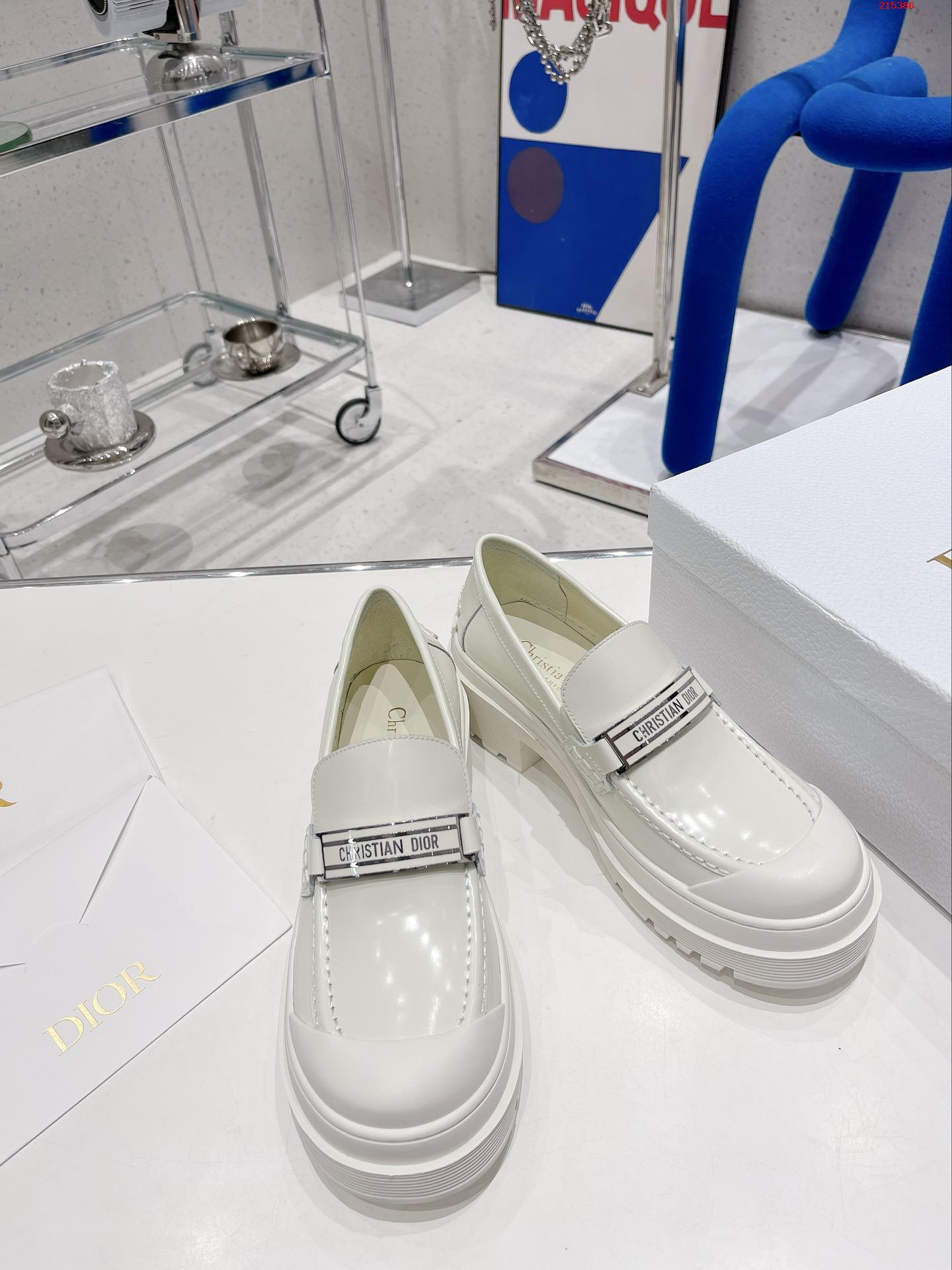 迪奥 Dior 早秋最新22k new arrival2022早秋开边珠单鞋