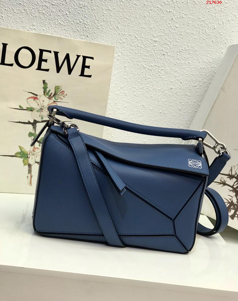 小号 Loewe   新色 宝蓝平纹 Puzzle 几何包罗意威     ID:10172 