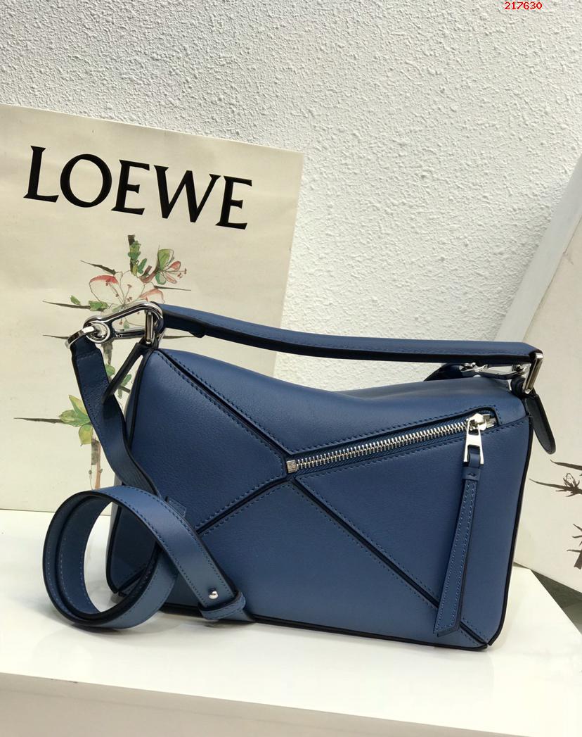 小号 Loewe   新色 宝蓝平纹 Puzzle 几何包罗意威     ID:10172 