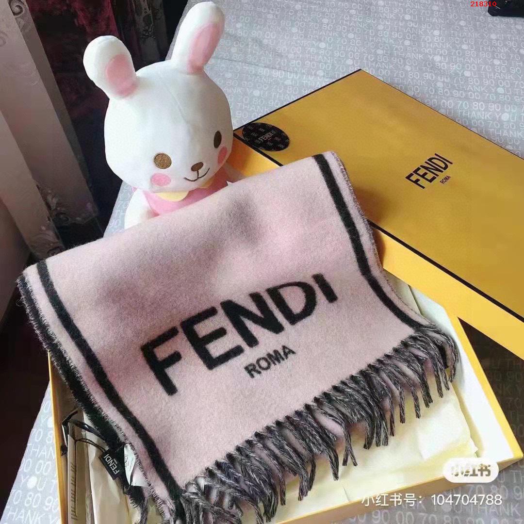 配色 黑色 粉色 FENDI 芬迪最新款围巾  %100 羊绒