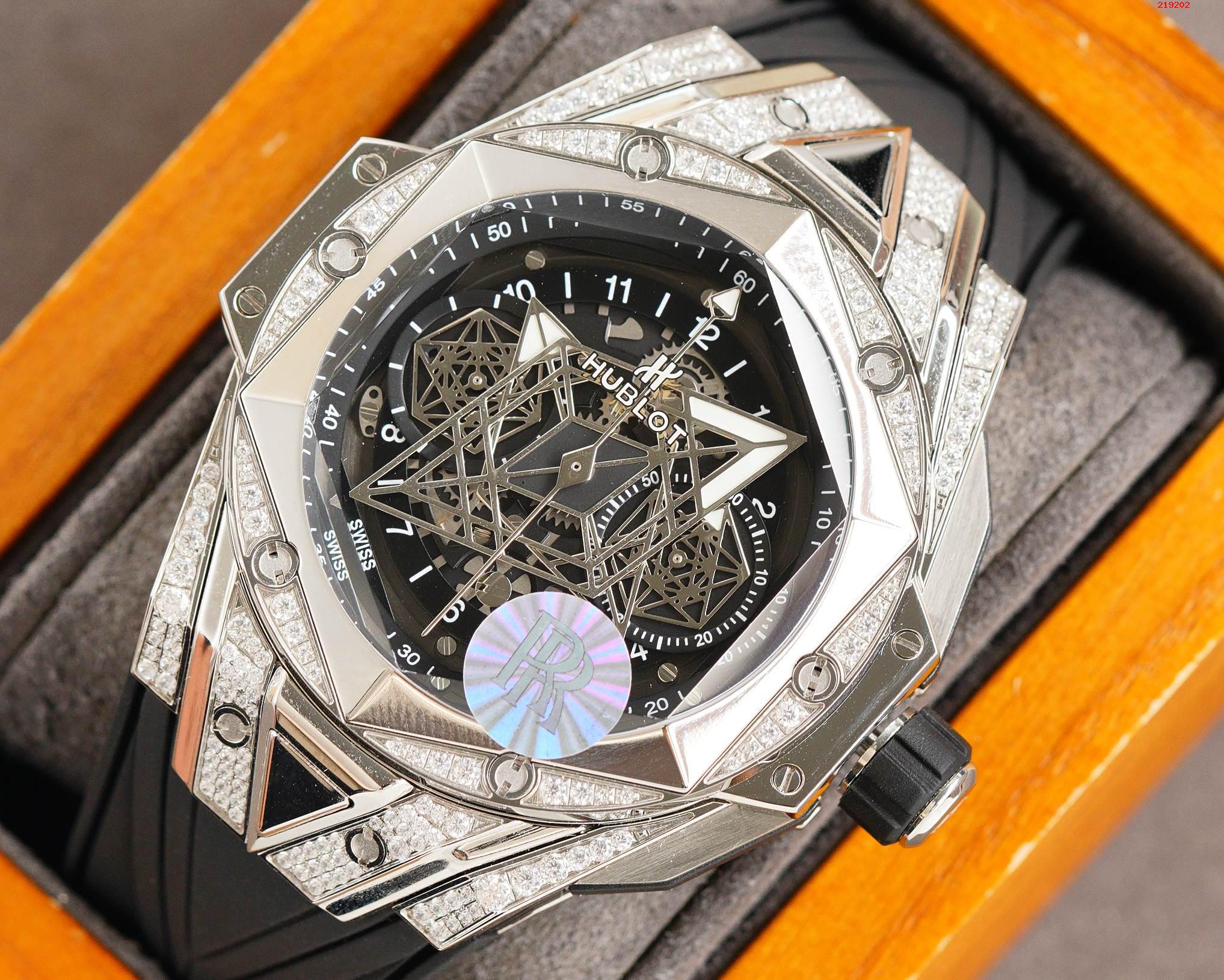 R厂出品 Hublot 宇舶 全新Big Bang Sang Bleu II 刺青腕表  