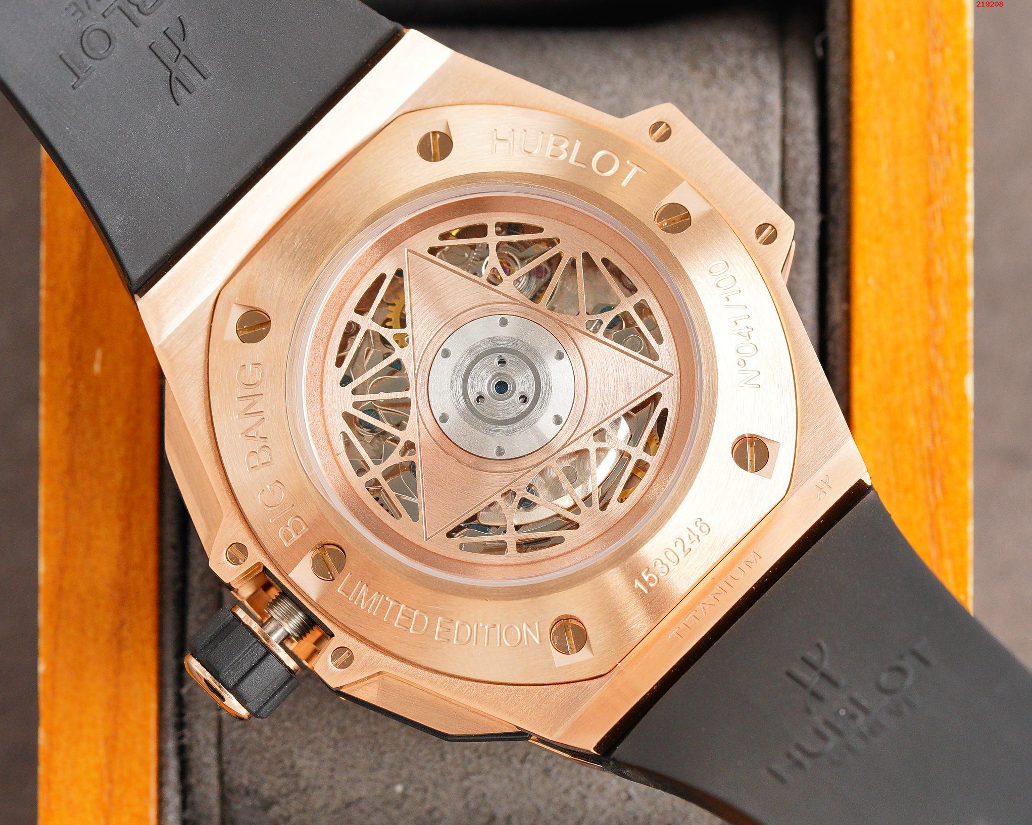 R厂出品 Hublot 宇舶 全新Big Bang Sang Bleu II 刺青腕表  