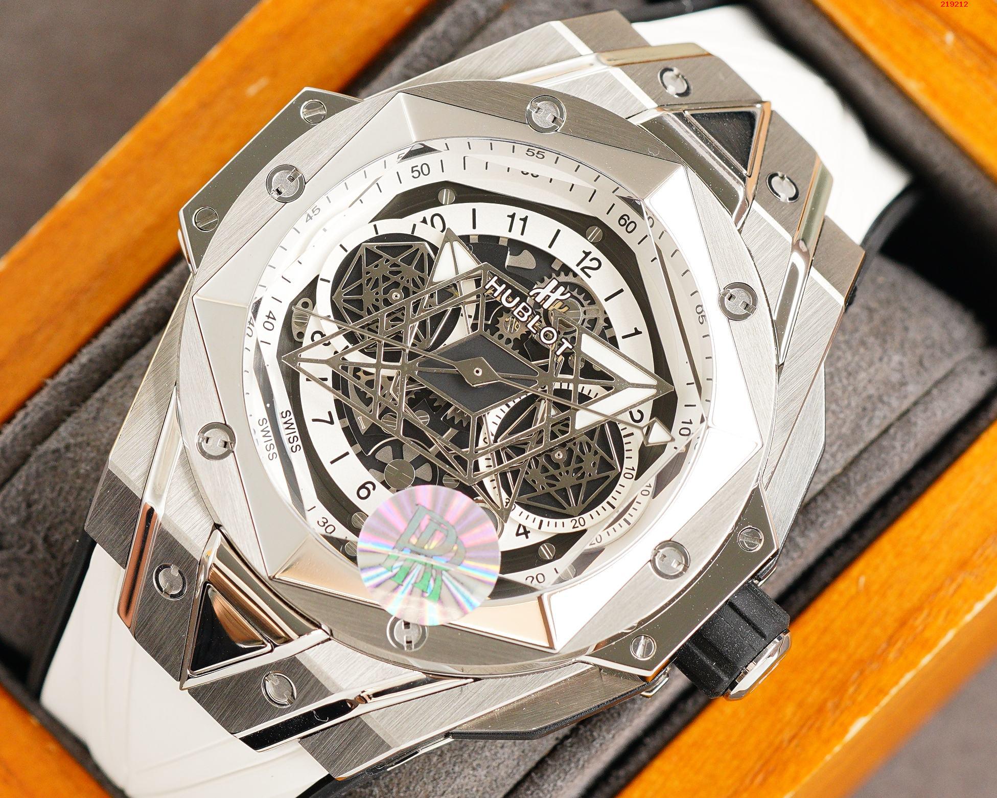 R厂出品 Hublot 宇舶 全新Big Bang Sang Bleu II 刺青腕表  