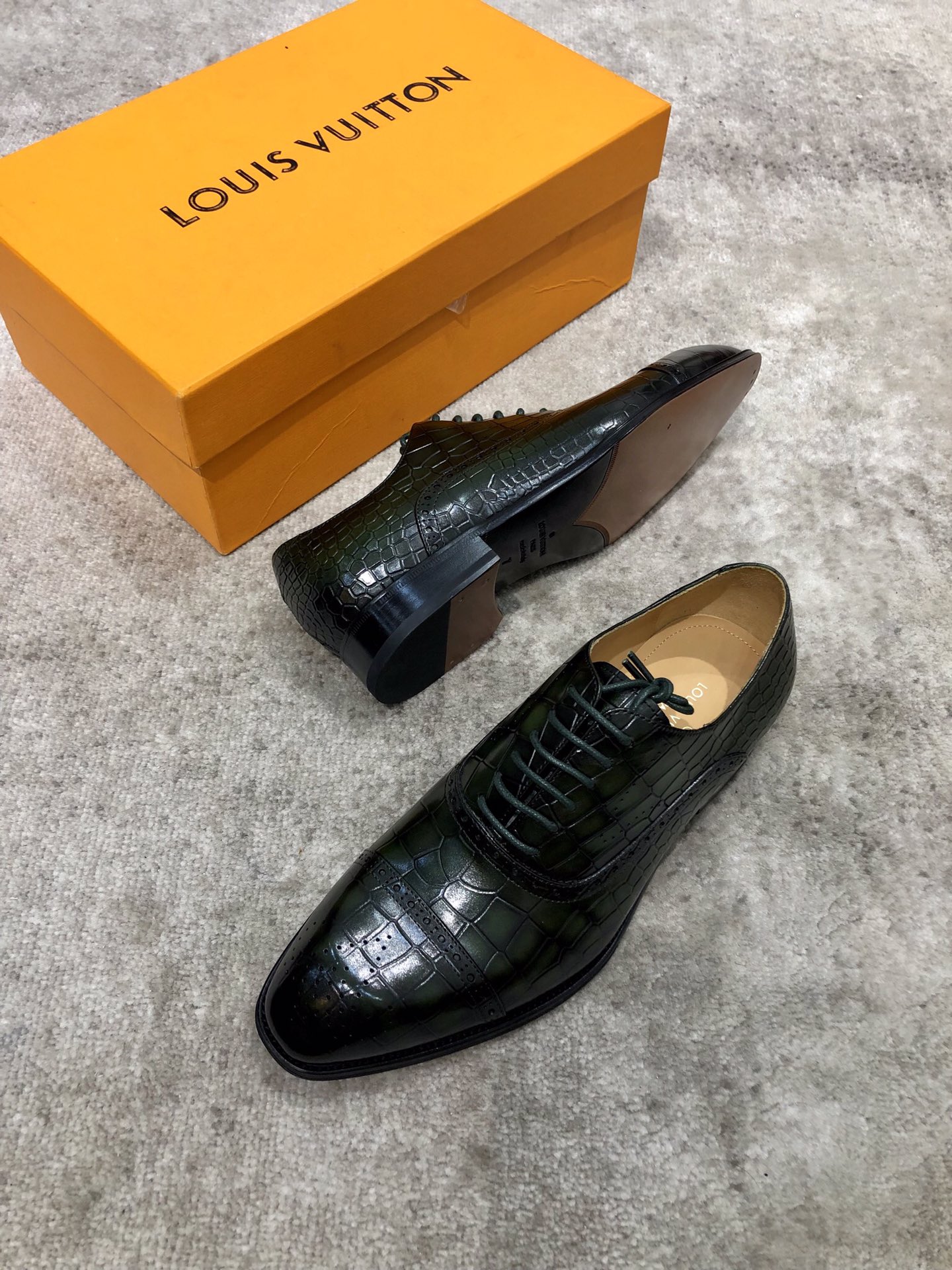 Louis Vuitton LV 男士经典牛津鞋男士商务正装雕花皮鞋 经典款 