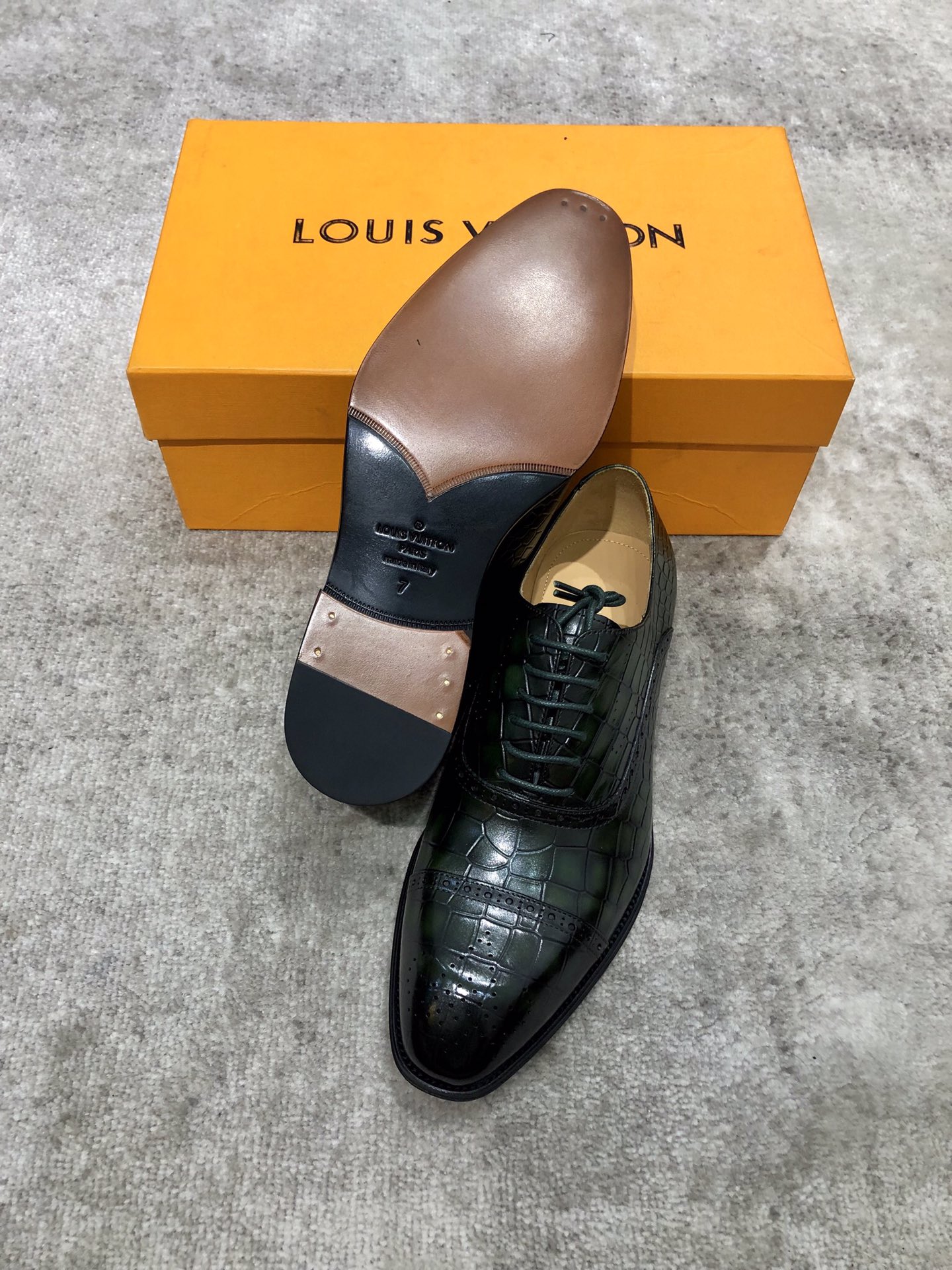 Louis Vuitton LV 男士经典牛津鞋男士商务正装雕花皮鞋 经典款 