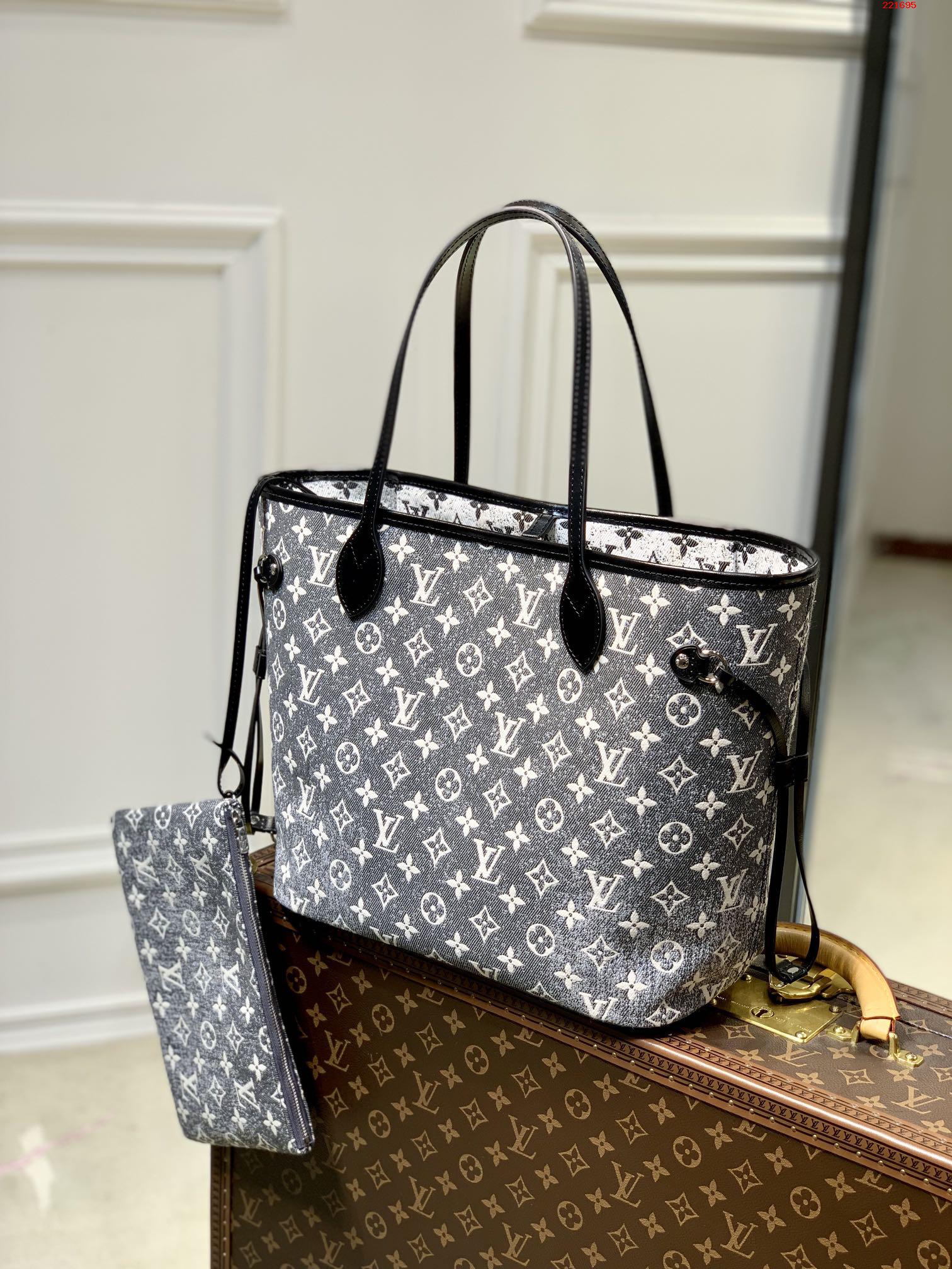 M21465本款 Neverfull 中号手袋