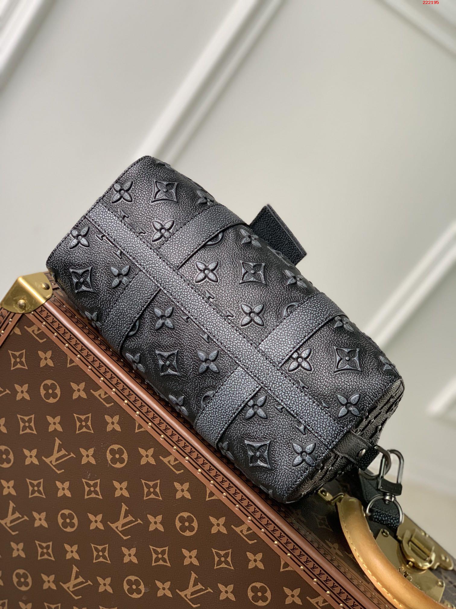    M21448黑色本款 City Keepall 手袋