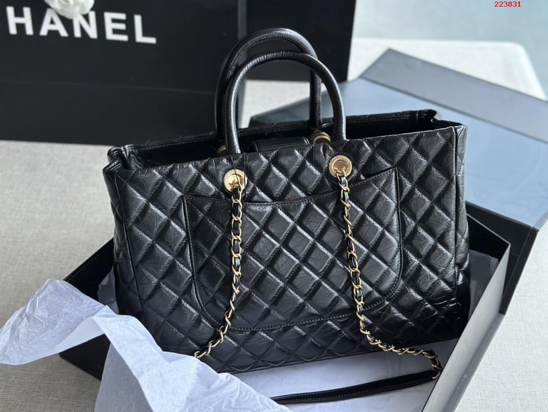 CHANEL    型号A935252019春夏新款购物大号手提包 