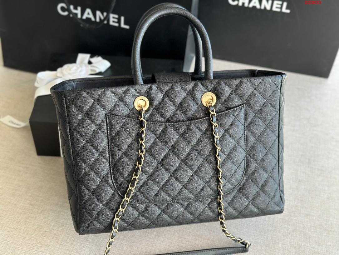 CHANEL    型号A935252019春夏新款购物大号手提包 