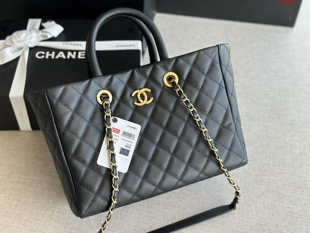 CHANEL    型号A935252019春夏新款购物大号手提包 