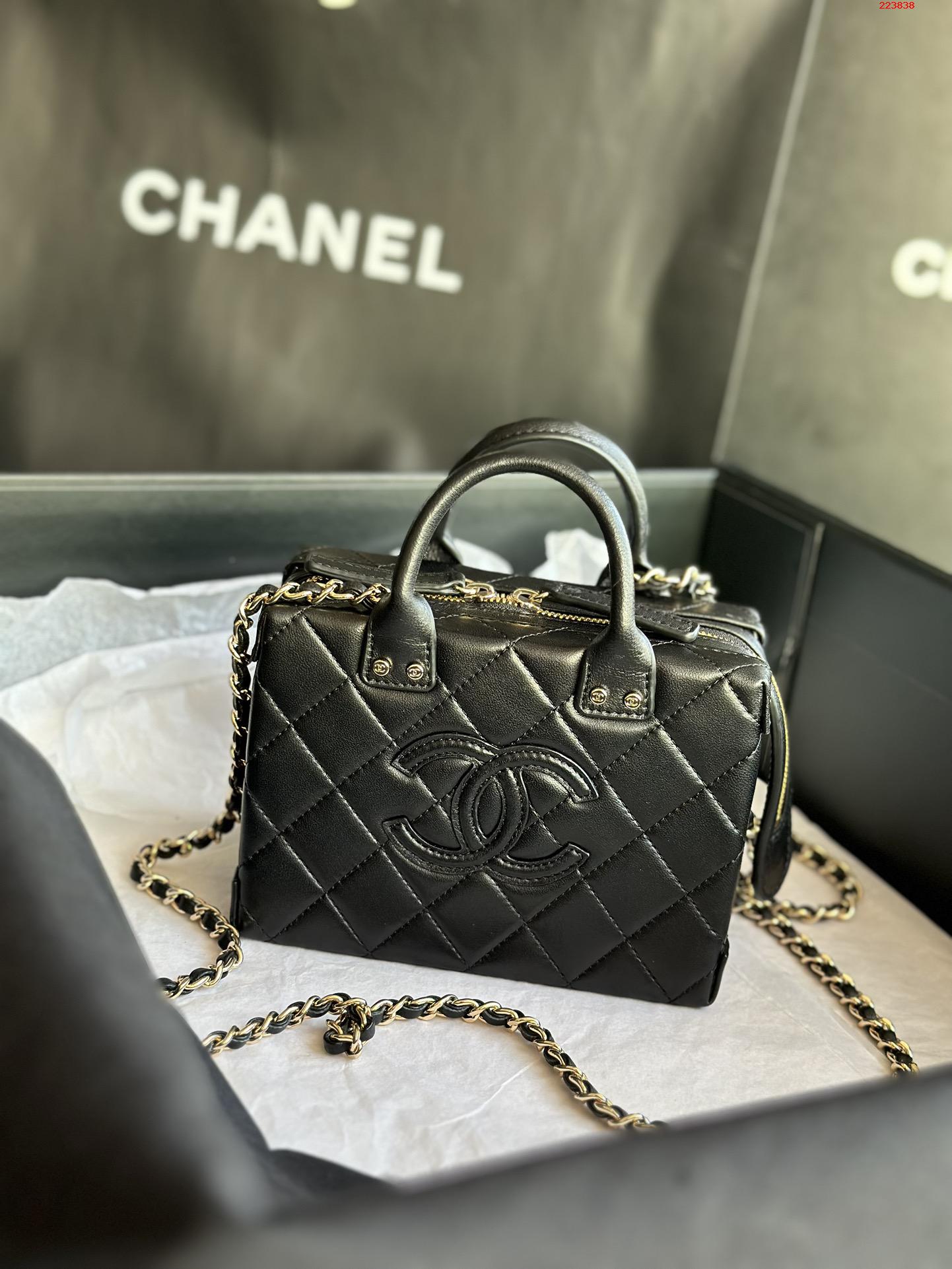 CHANEL     小号 AS33442022年秋冬新款 化妆盒子包  