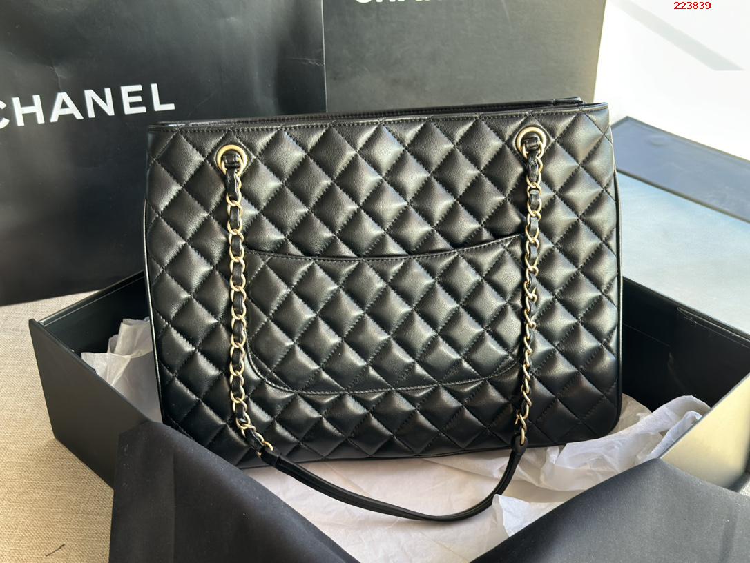 CHANEL   型号 57030    秋冬款购物袋 羊皮系列 