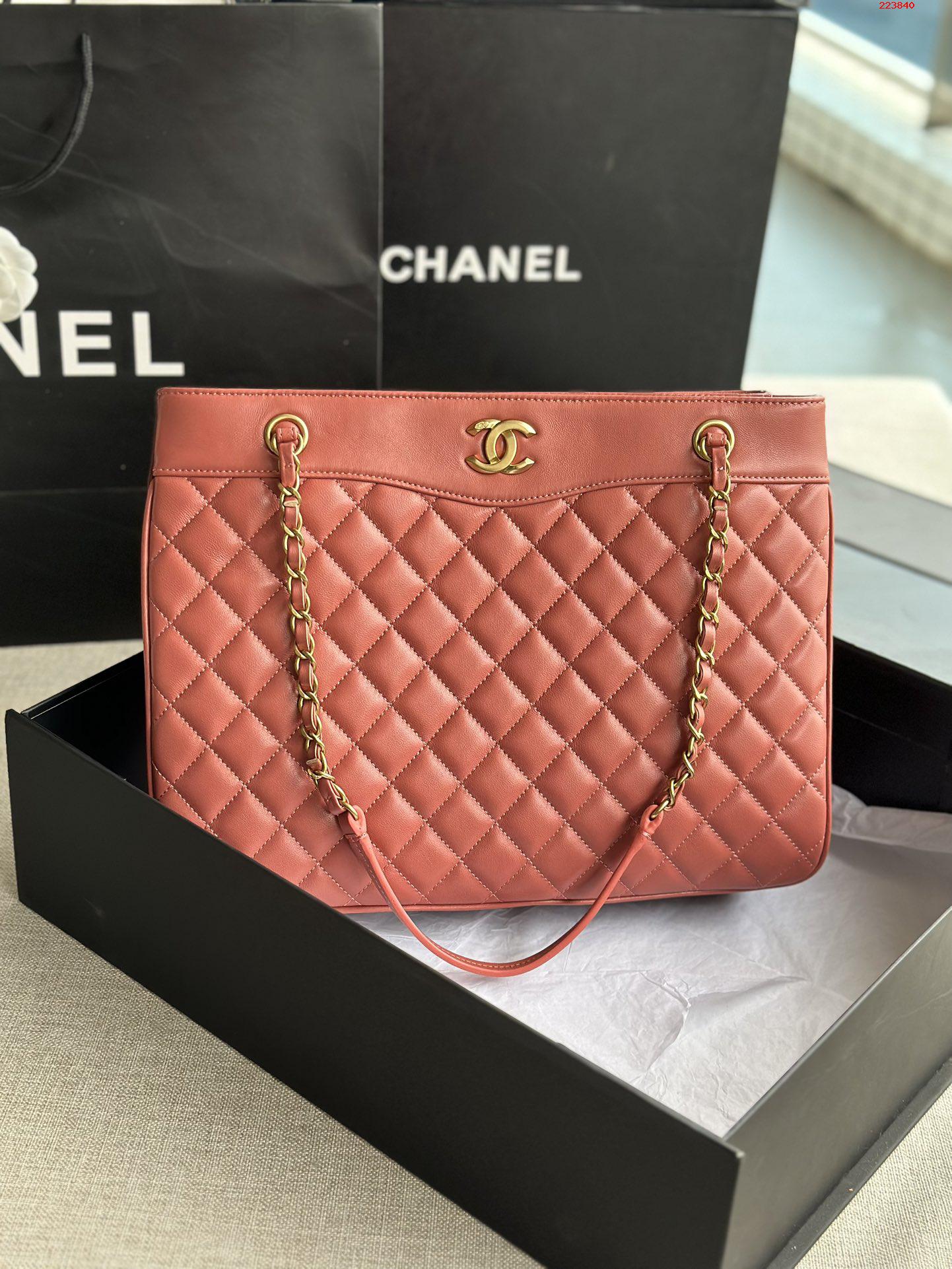 CHANEL   型号 57030    秋冬款购物袋 羊皮系列 