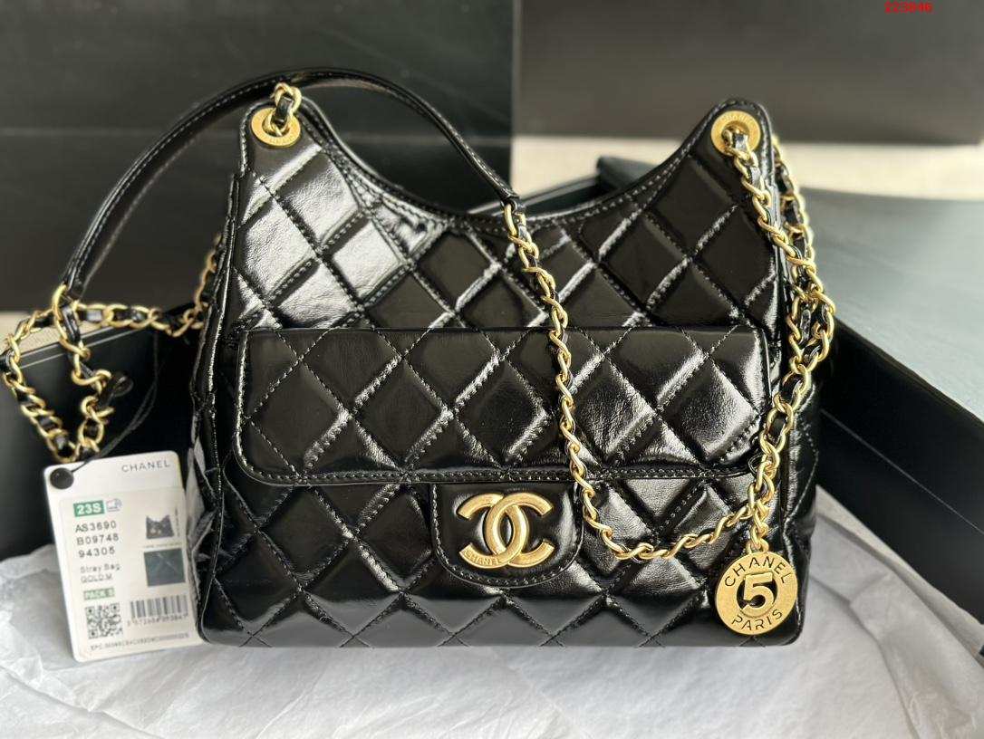 CHANEL    中号AS3609   2023年早春新款 油腊皮系列 