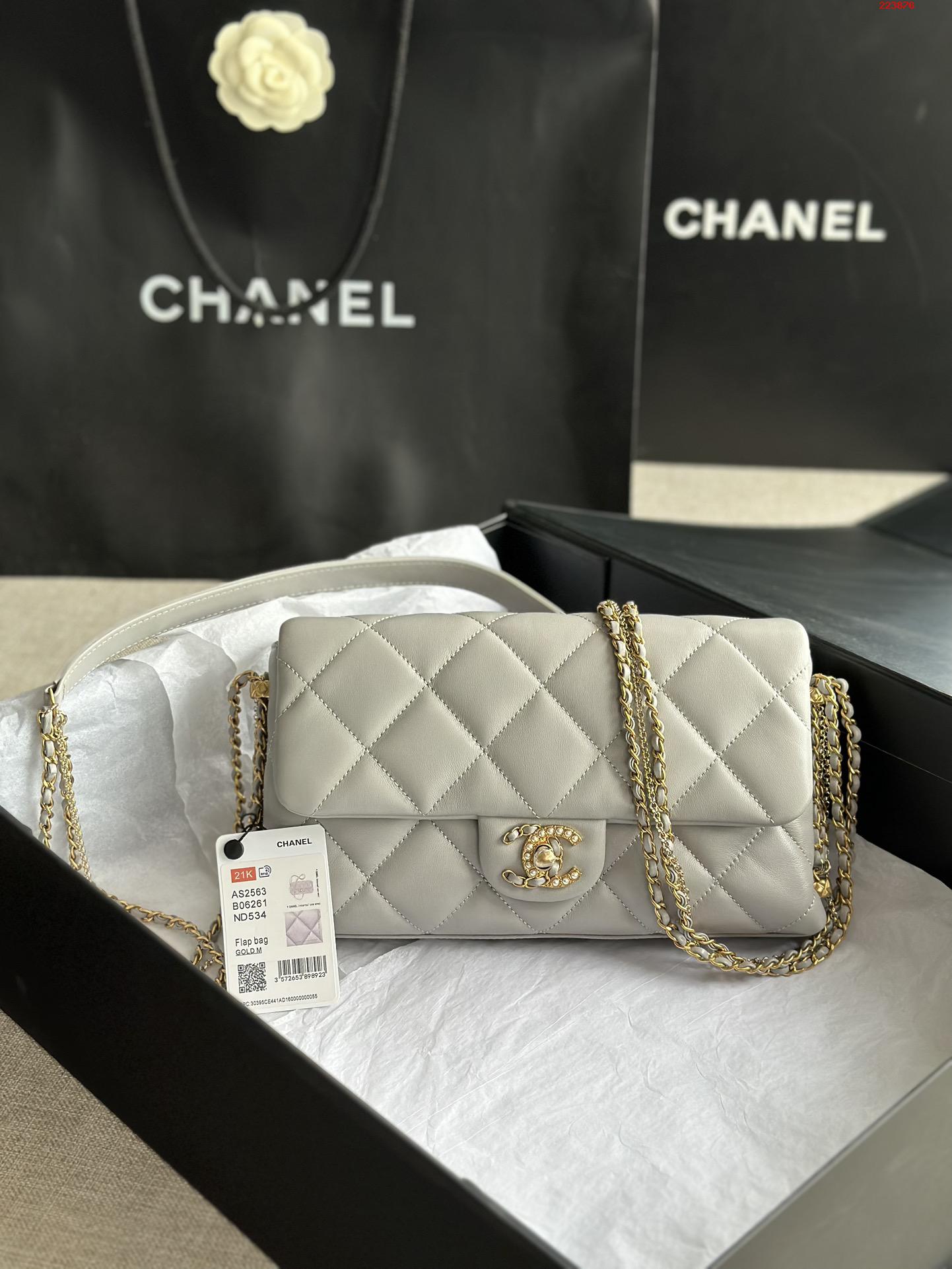 CHANEL    型号AS2563  秋冬新款现货 羊皮系列 口盖包设计