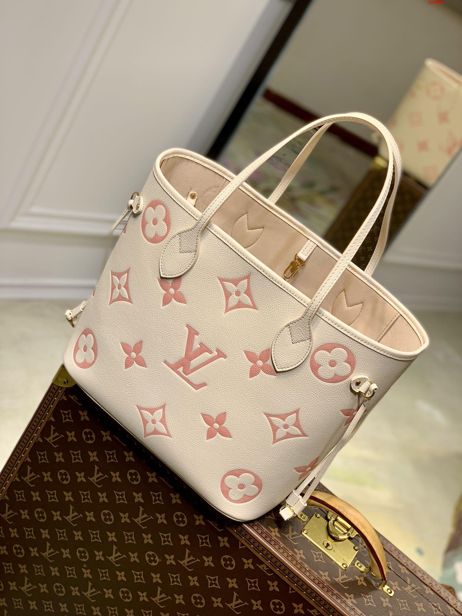   M21579本款 Neverfull 中号手袋