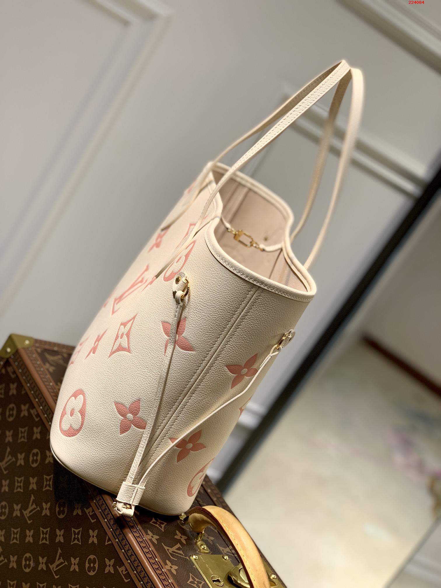   M21579本款 Neverfull 中号手袋