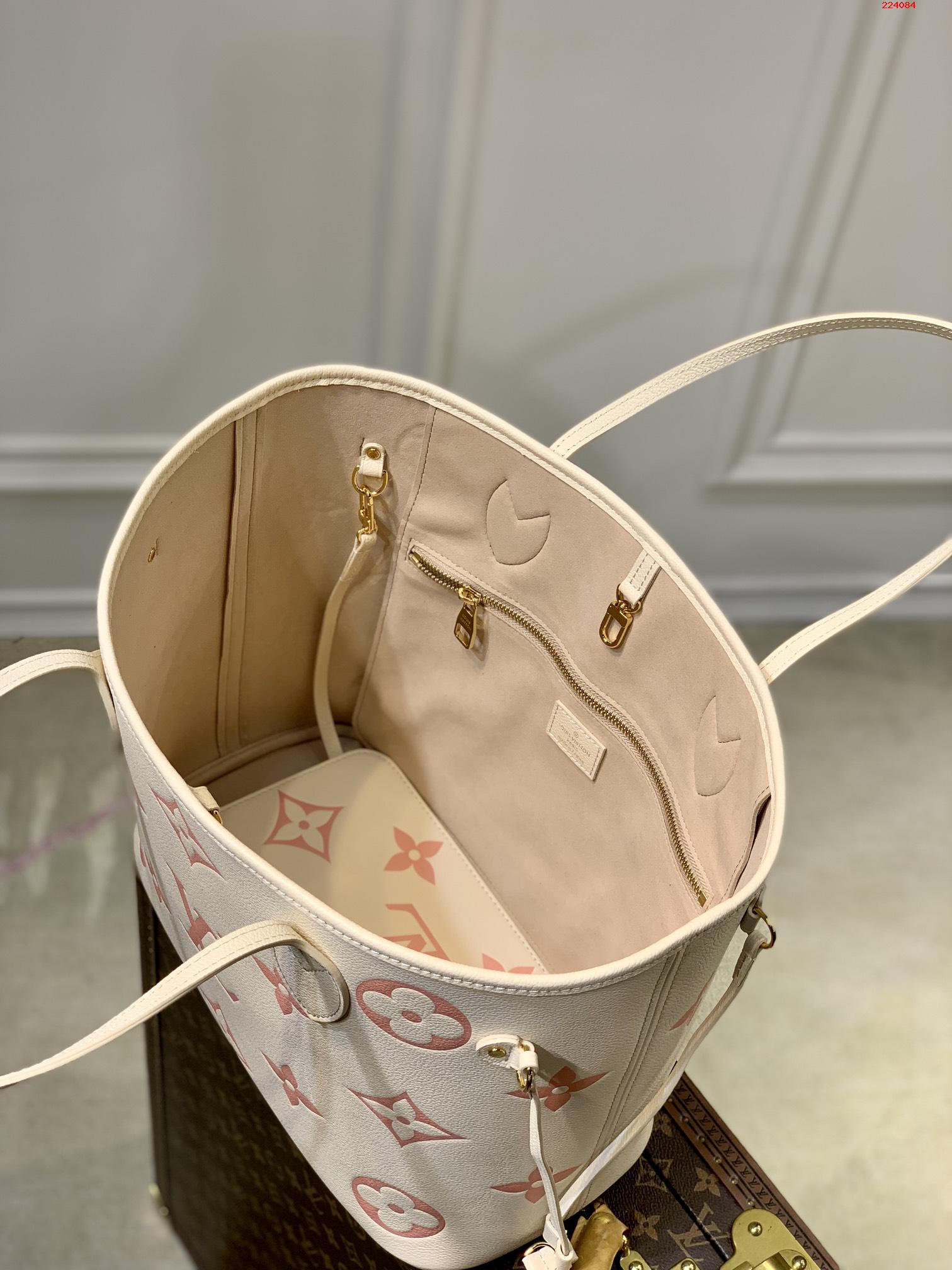   M21579本款 Neverfull 中号手袋